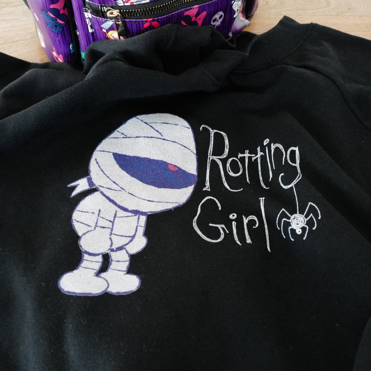 Rotting Girl : Women's Cropped Sweatshirt